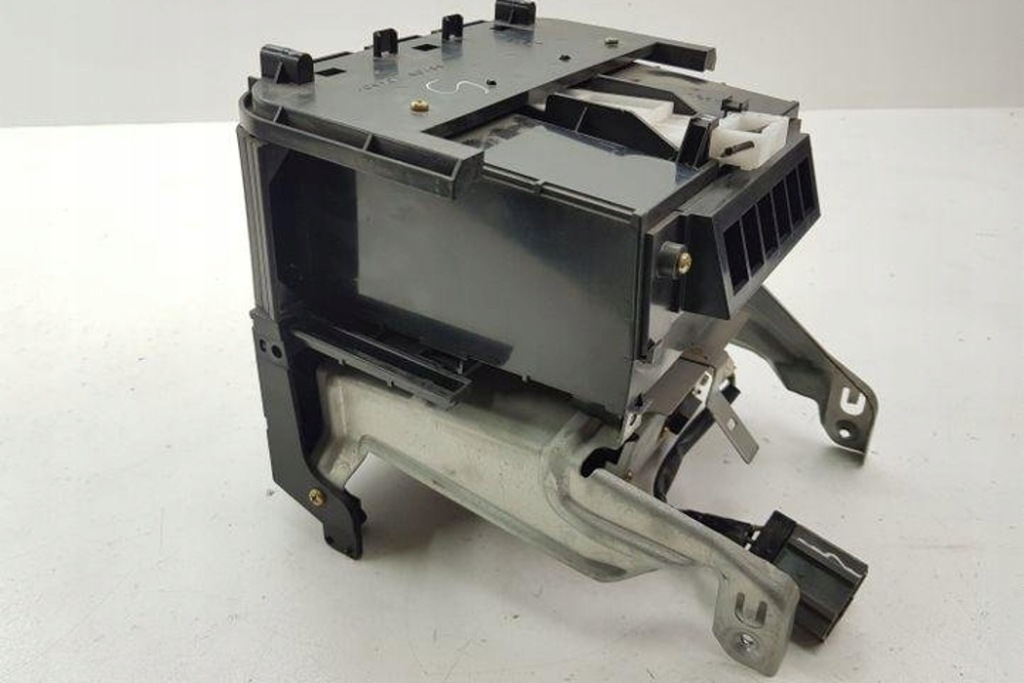 фото №10, Попільничка nissan x-trail t30 68108eq400 2.2l дизель 100kw 2005