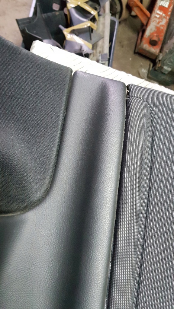 фото №14, Mercedes w203 coupe обивка правый задняя обшивка lift