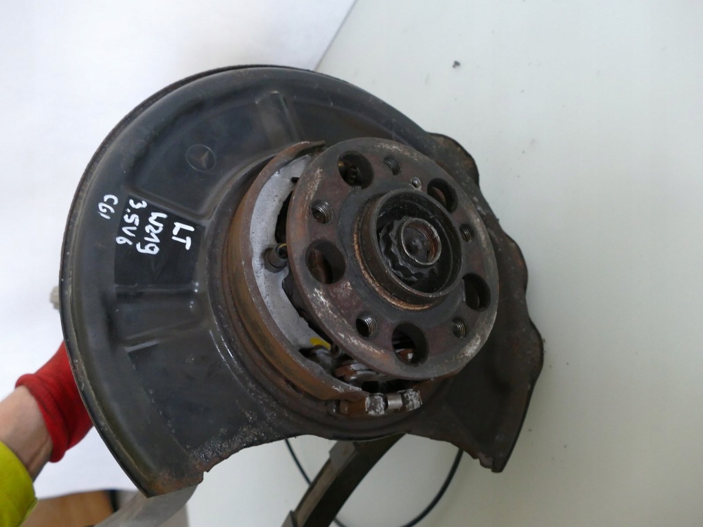 Mercedes cls w219 3.5 ступица приводной вал рычаг левый задний  датчик abs Киев