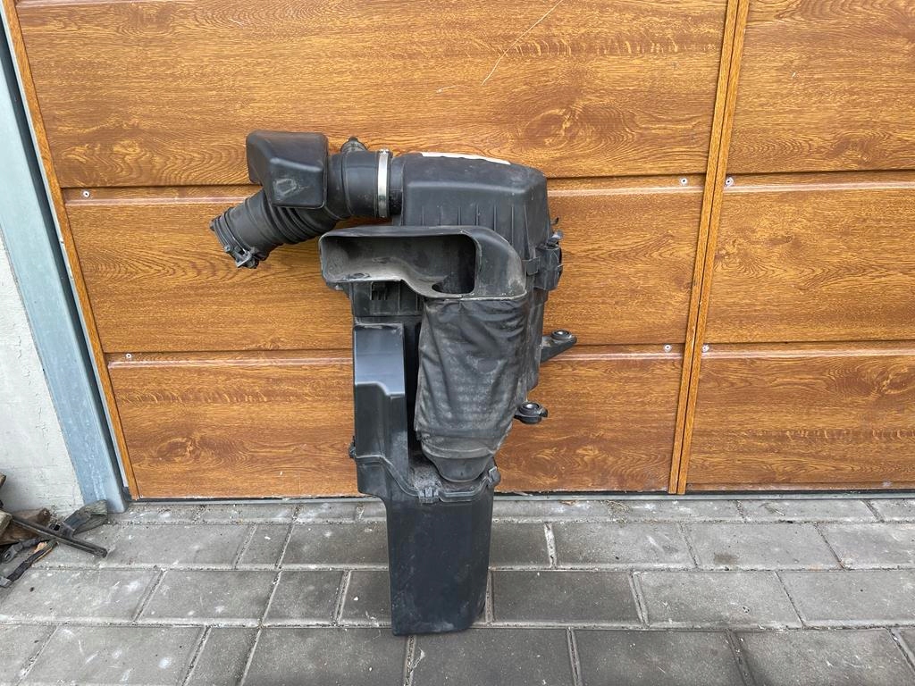 фото №1, Hyundai i20 08 - корпус фильтра воздуха