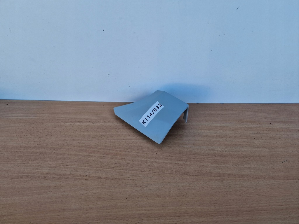 фото №1, Ford mondeo mk3 kombi левая молдинг pod фара задняя