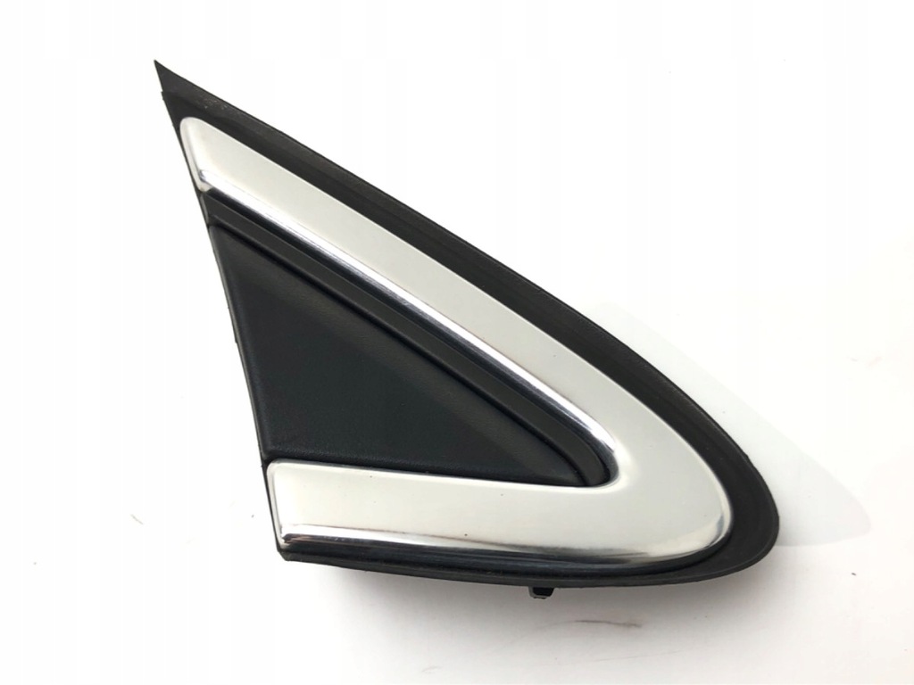 фото №1, Трикутник заглушка крила права volvo v40 12-22