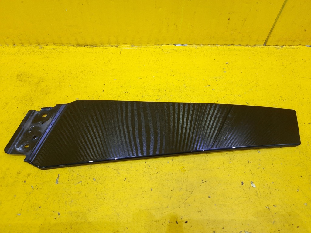 фото №1, Maserati levante защита накладка стойка правая