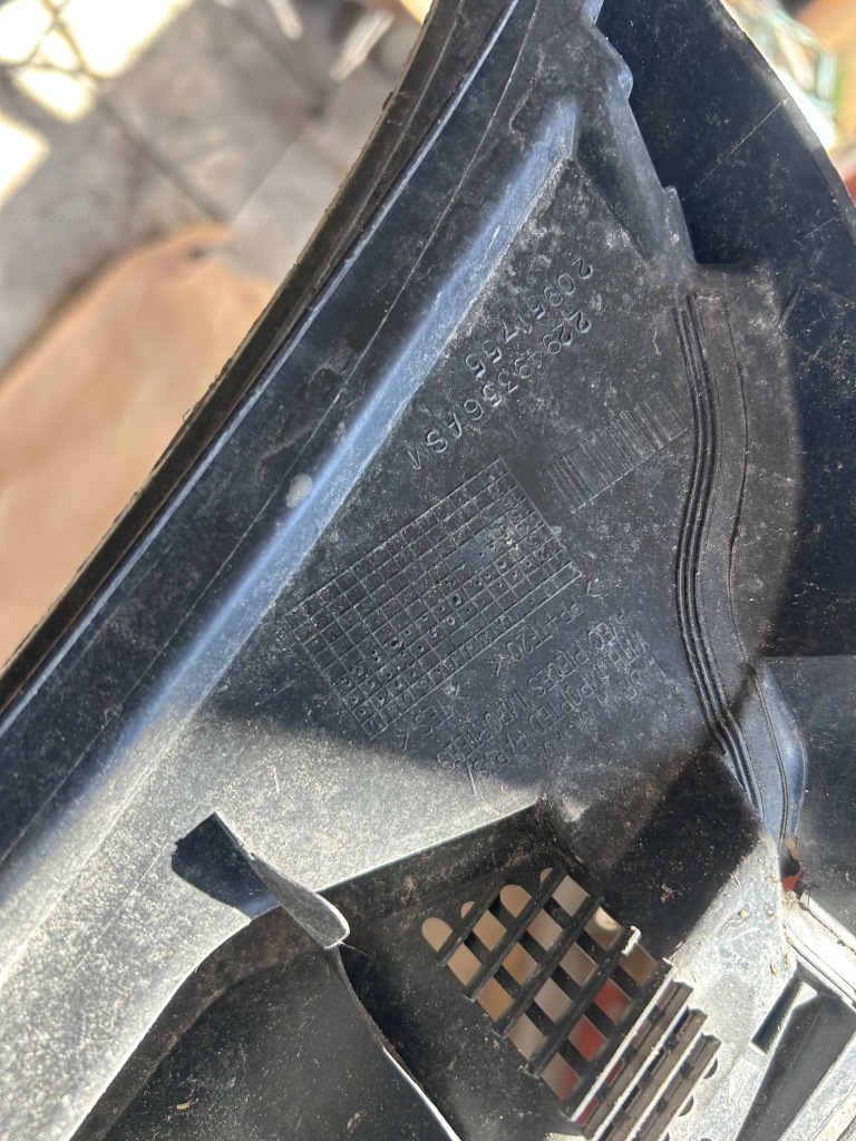 Жабо передние 22949356 cadillac xts 12-17 в Украине