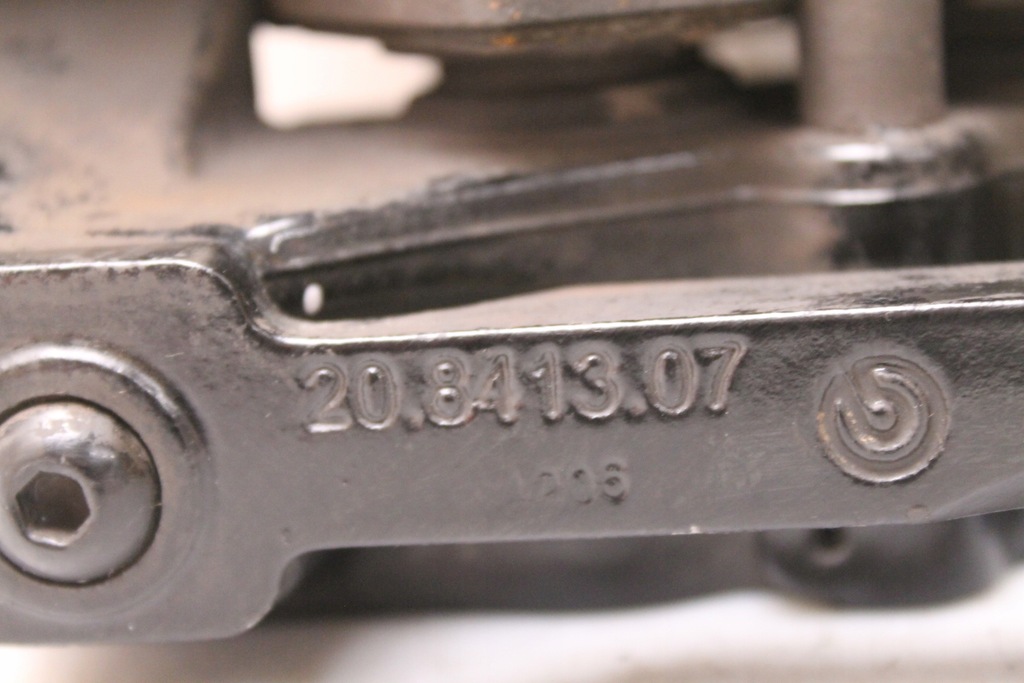 фото №7, Audi r8 420 06- суппорт тормозной левый перед