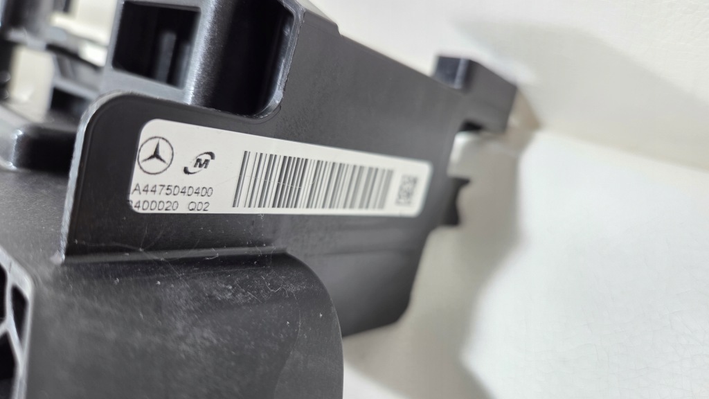 Купити Mercedes vito w447 кронштейн радіатора ліва a4475040400 a447