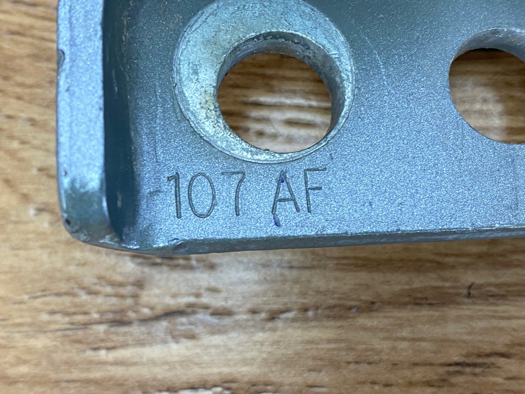 фото №9, Петля дверь передние левая комплект dodge challenger 2015+ usa