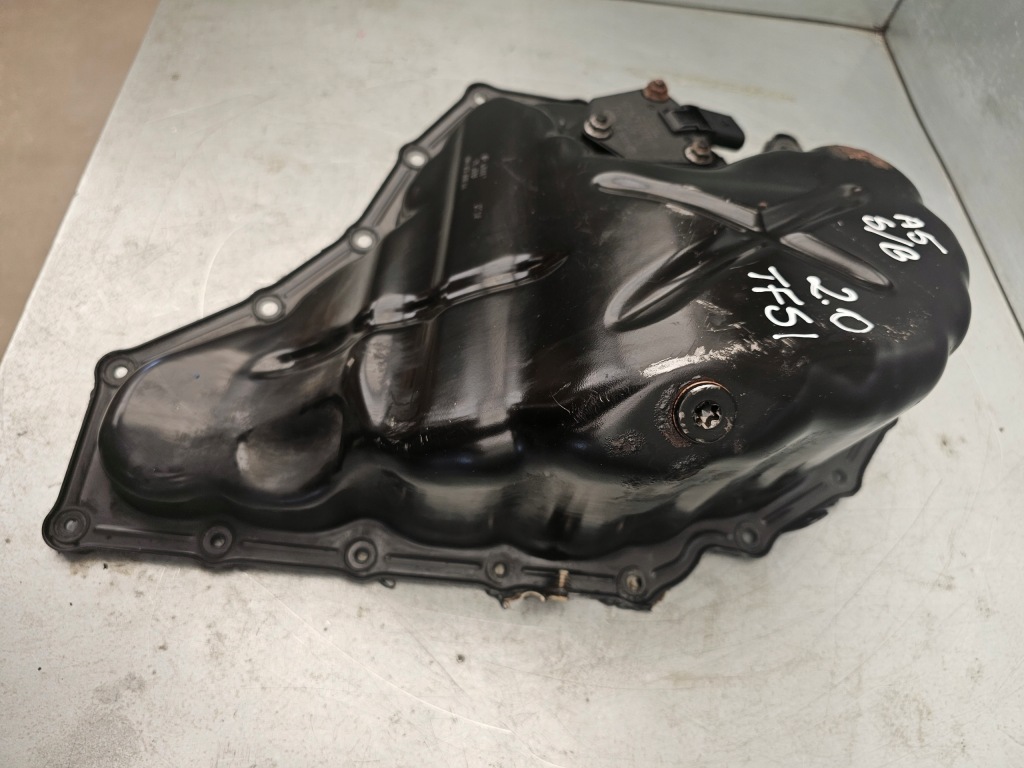 Audi a5 8t a4 b8 1.8 2.0 tfsi піддон масляна + датчик 03c907660m в Україні