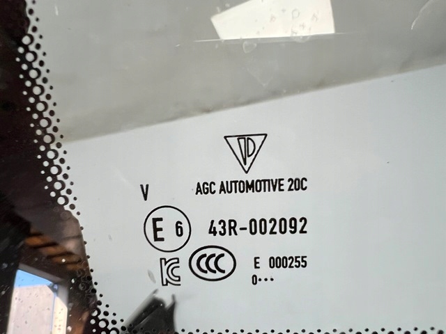 фото №5, Porsche taycan стекло кузовная задняя левая