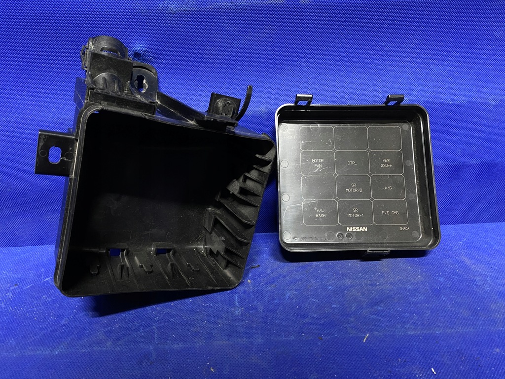 фото №7, Nissan leaf коробка предохранителей 24384 3na0a