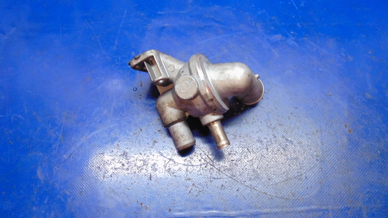 фото №1, Корпус термостата 2.5crd jeep liberty kj