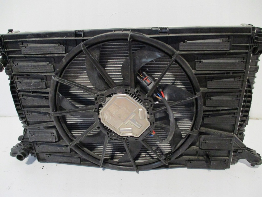 фото №5, Радиатор радиатор audi a7 a6 4k8 2,0tdi авто