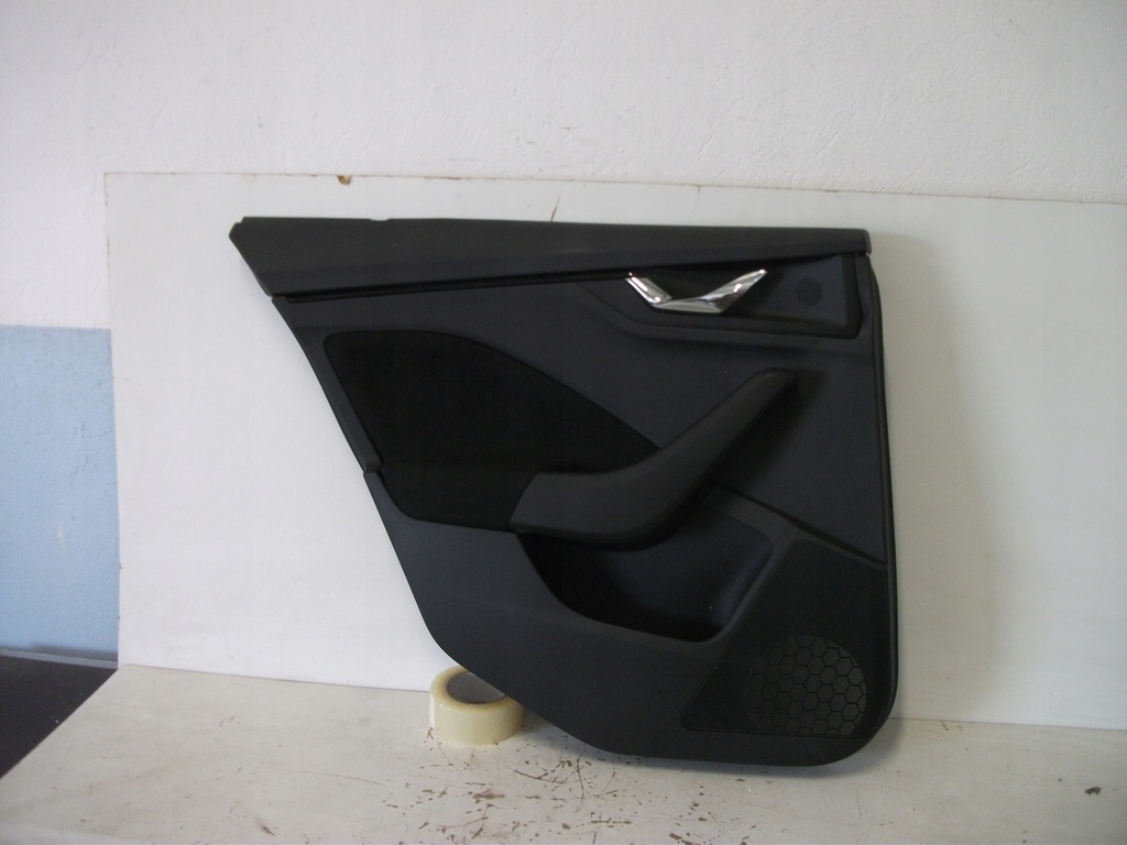 фото №1, Kamiq обшивка обивка дверь левая задняя 654867023an