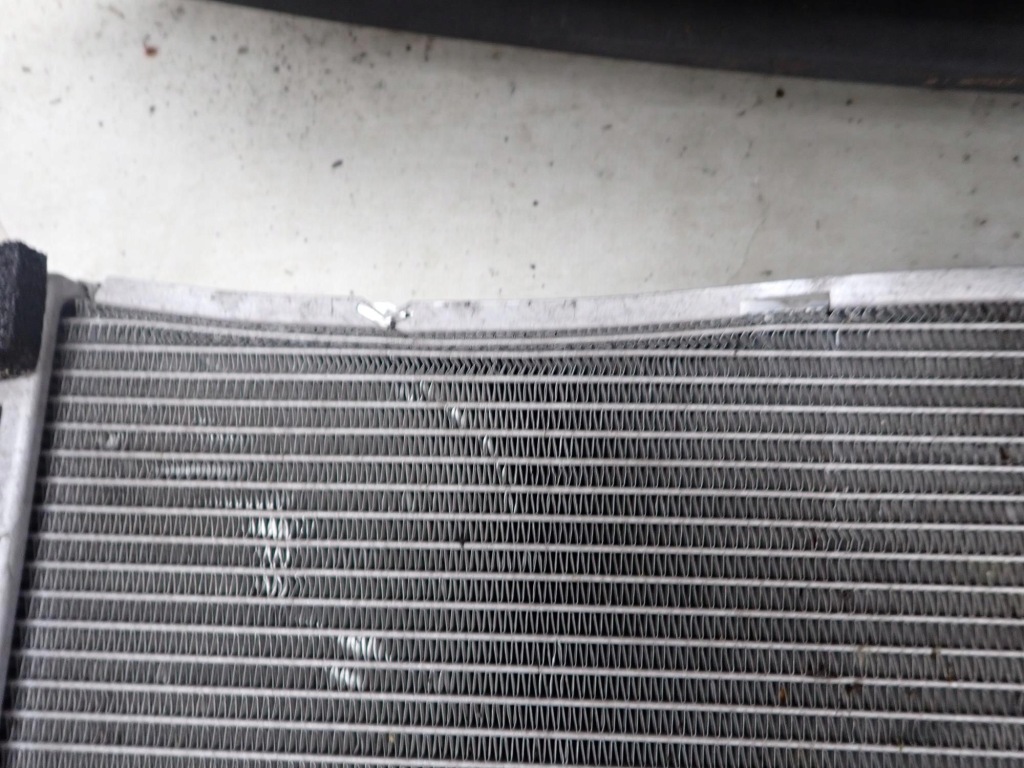 Tesla model y 20- підсилювач впуск радіатор вентилятор вентилятор Оригінал