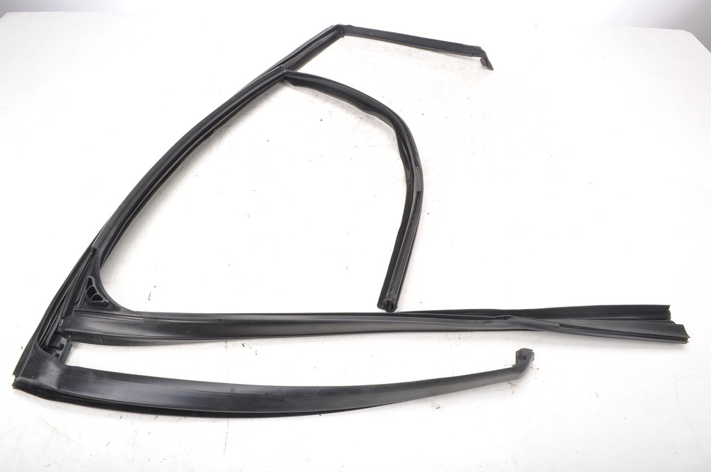 фото №1, Bmw x4 f26 прокладка дверь правый задняя