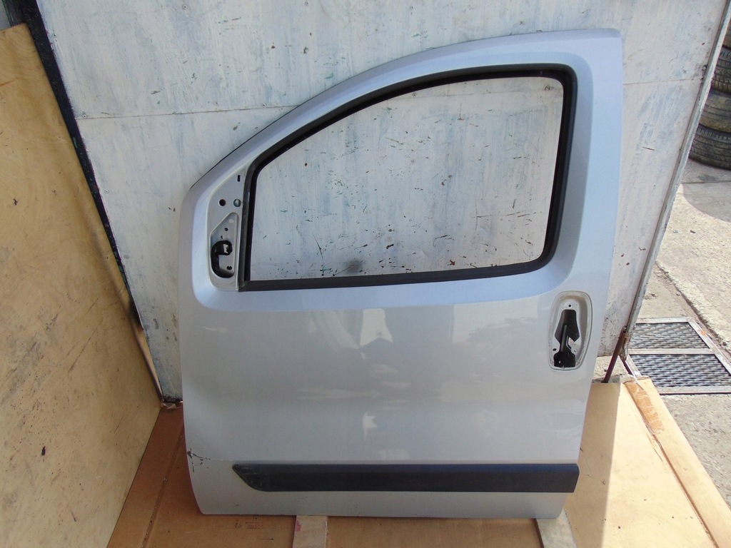 фото №1, Двері лівий перед citroen nemo сріблястий