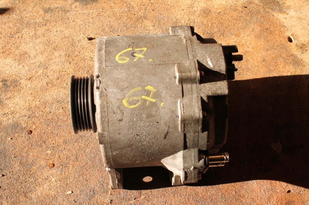 Купити 67. генератор audi 079903015p