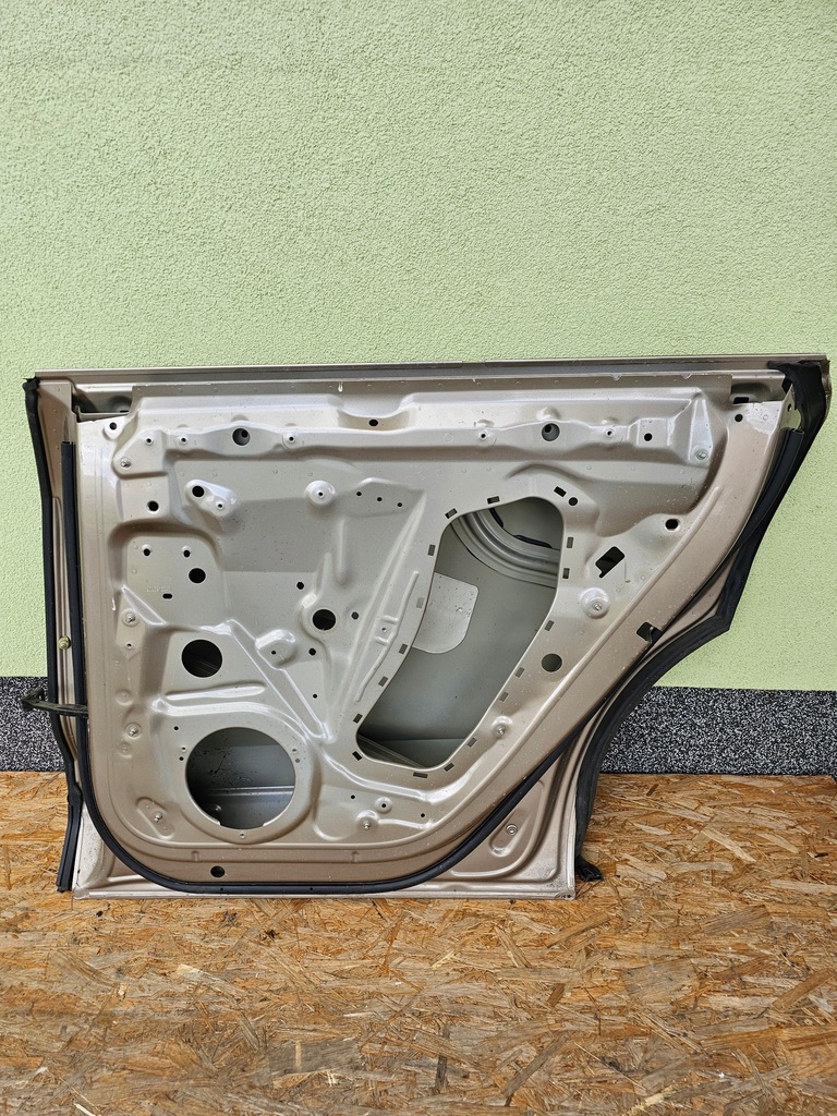 фото №8, Audi q8 4m8 двері задня праве audi оригінальний номер