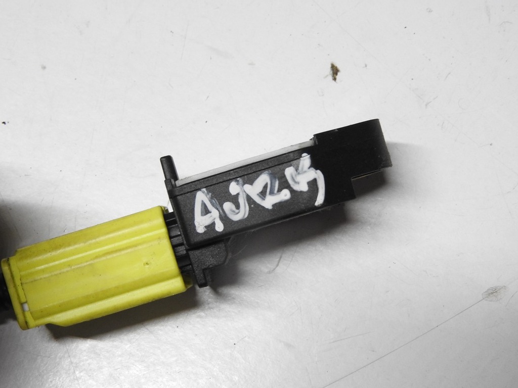 фото №6, Toyota auris i 5d 06-09 датчик удара 89831-02060