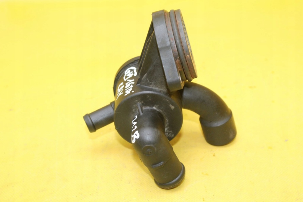 фото №5, Корпус термостата 03l121111ae golf vi 1.6 tdi