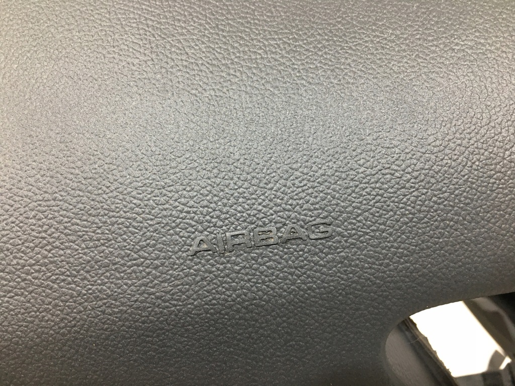 фото №5, Audi q3 q 3 8u приборная панель консоль подушка безопасности подушки безопасности ремни