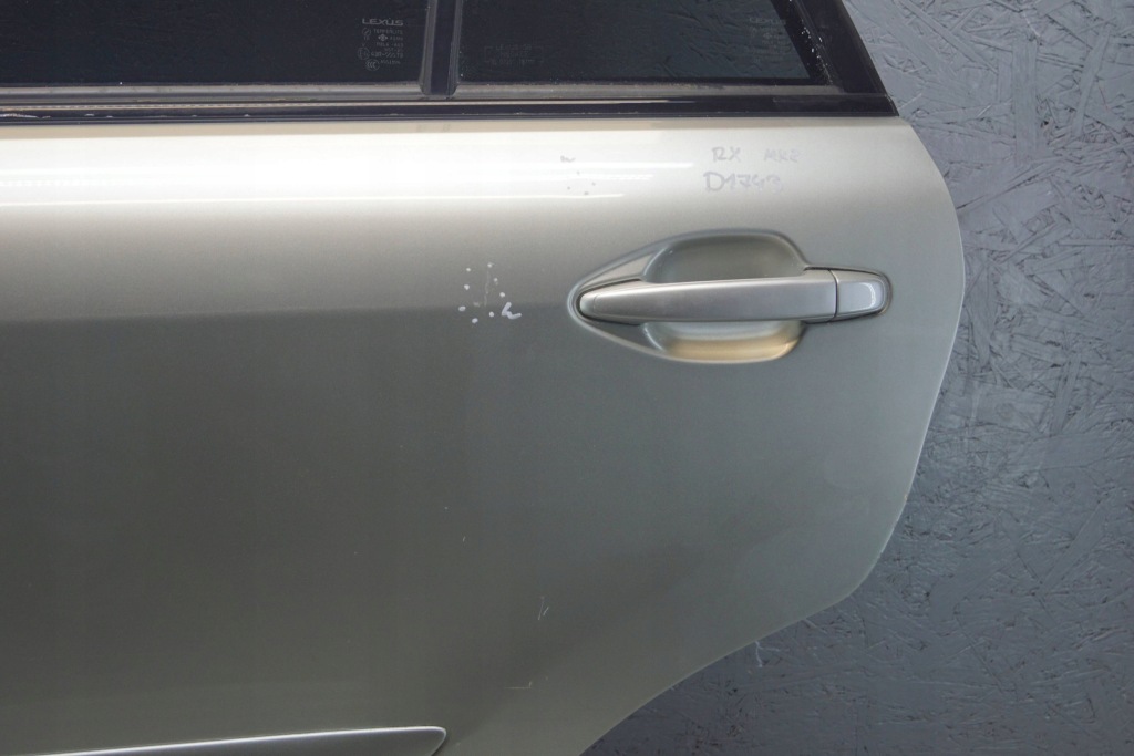 Lexus rx 2 2 дверь левое  задняя 1c0 d1743 Киев