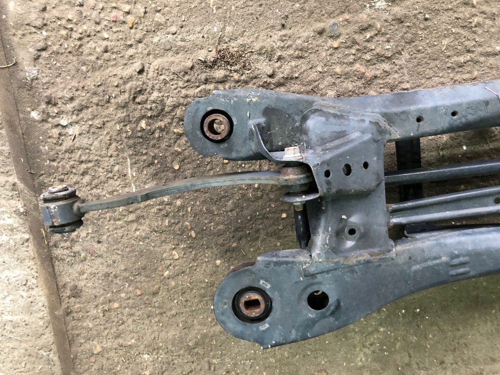 фото №4, Toyota auris ii 2.0 дизель подрамник подвеска задняя