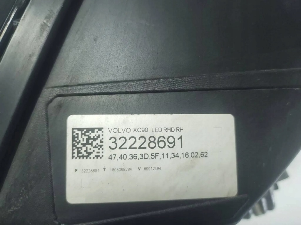 фото №8, Лампа передня права volvo xc90 32228691