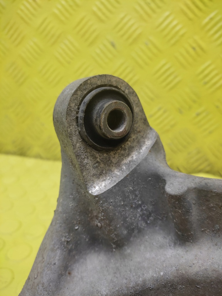 фото №4, Peugeot 407 подушка кронштейн амортизатора