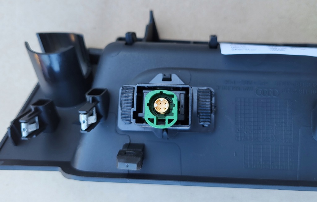 фото №12, Полиця бардачок тунель середнього прикурювач audi a4 b9 8w оригінальний номер 8w1864131c