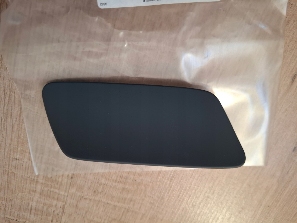 фото №1, Vw touareg 2014-2017 заглушка розпилювача лампи права 7p6807368agru