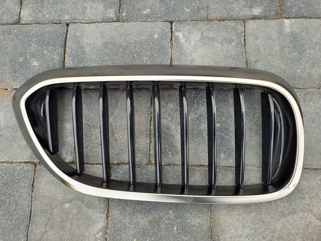 фото №1, Bmw 5 g30 m-pakiet правая решётка радиатора оригинал