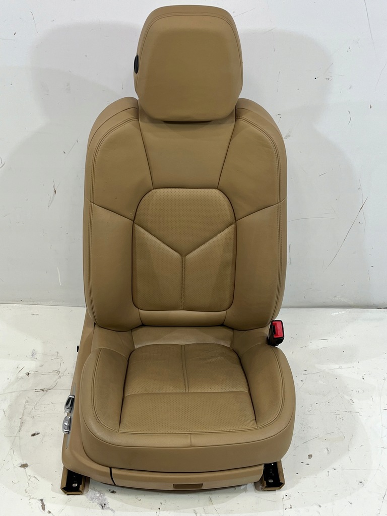 фото №1, Сиденье правый пассажира cayenne 7p 2013r luxorbeige