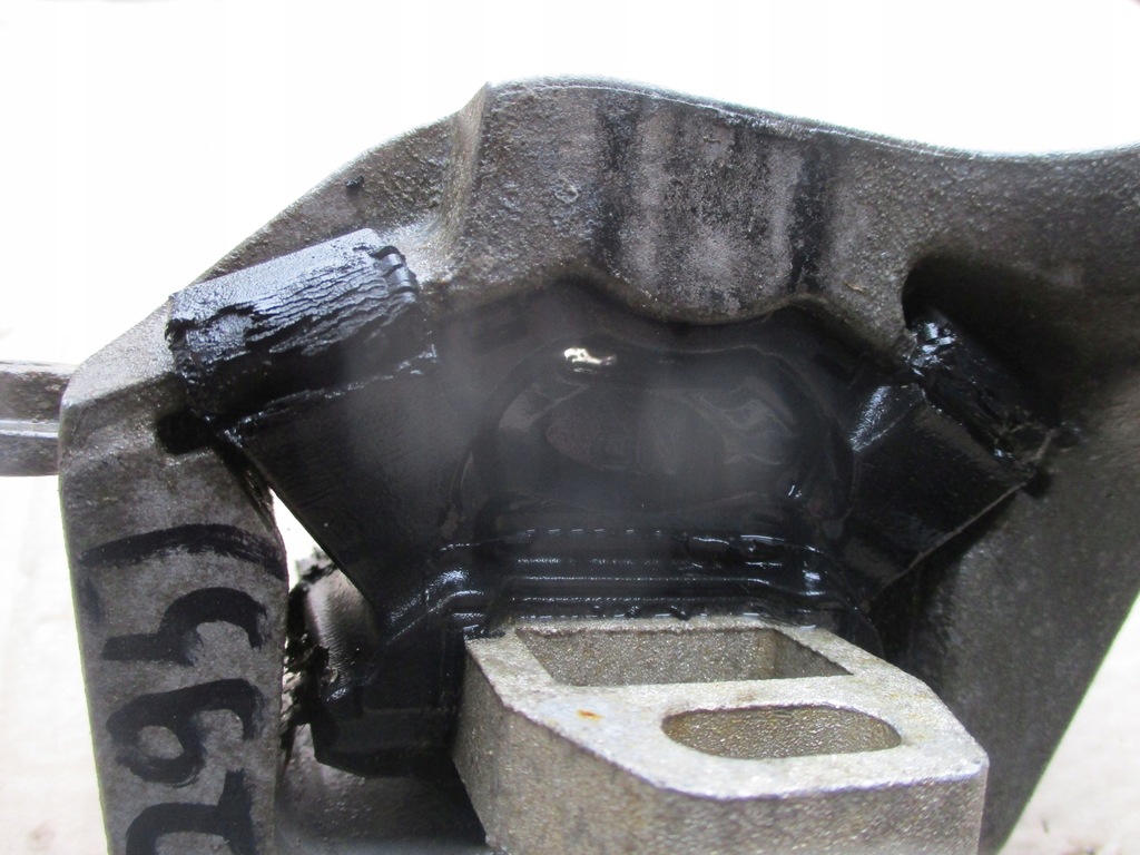 фото №8, Кронштейн подушка двигателя citroen c5 iii 1.6hdi