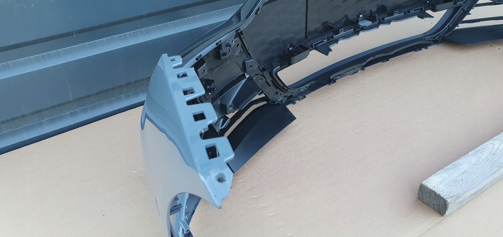 фото №15, Audi gt rs e-tron 4j3 бампер перед оригинал e145