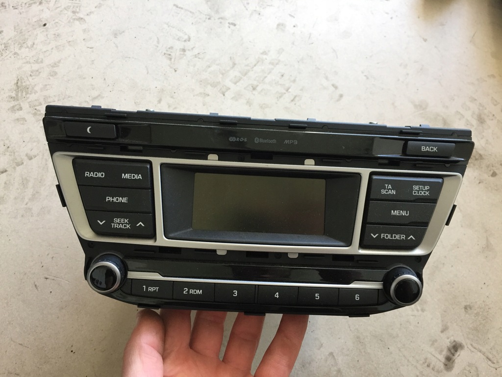 фото №1, Hyundai i20 ii 14- заводський радіо mp3 bluetooth