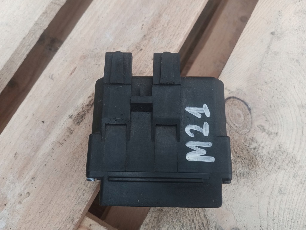 фото №6, Bmw e28 2.4td m21d24 модуль підігрів свічка розжарювання 1285085a