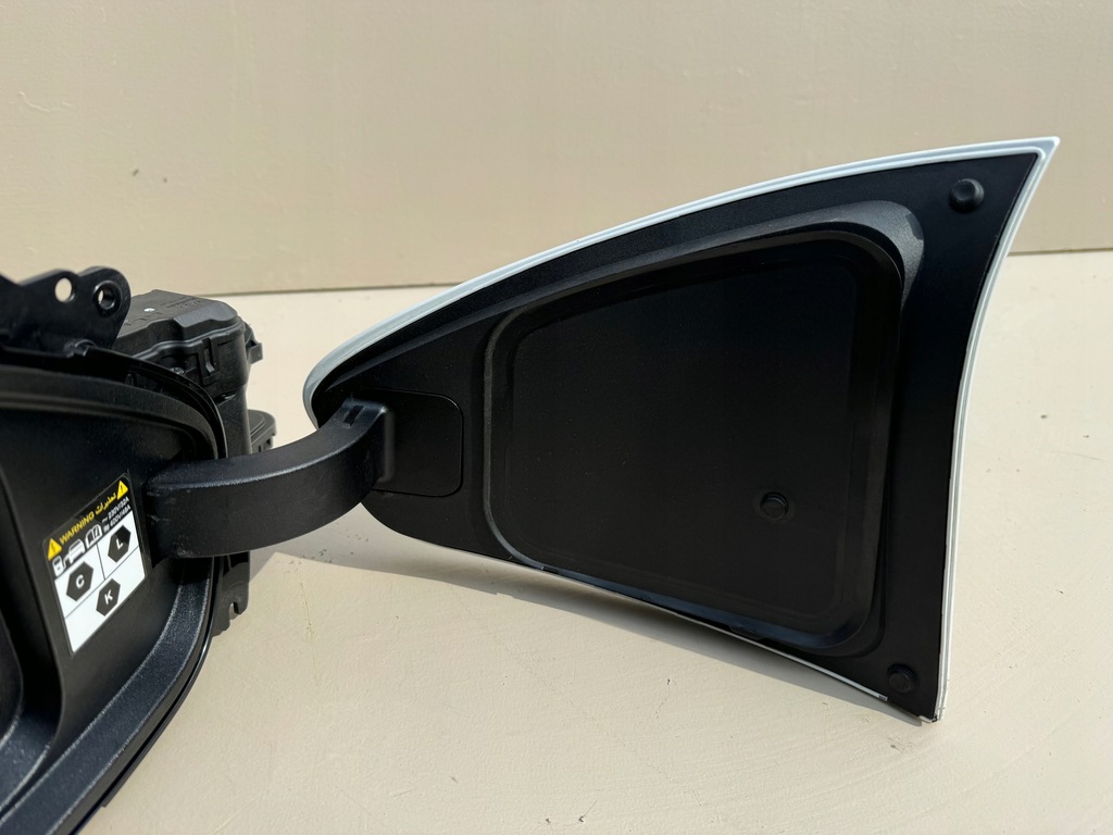 фото №15, Kia ev6 21r- кришка захист роз'єм заряджання