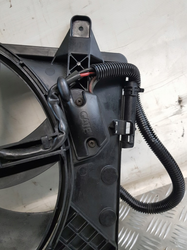 Вентилятор радиатора opel meriva a 1.7d 8240457 52406448 Оригинал