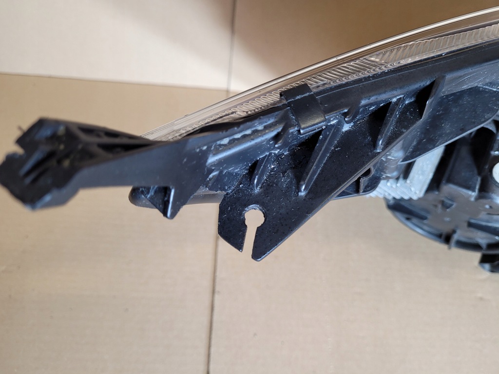 фото №10, Ford transit custom lift 17r- лампа левая передняя