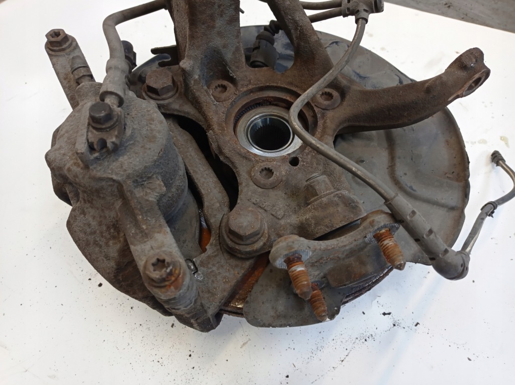 фото №7, Поворотний кулак правий перед vw golf vii 7 kombi