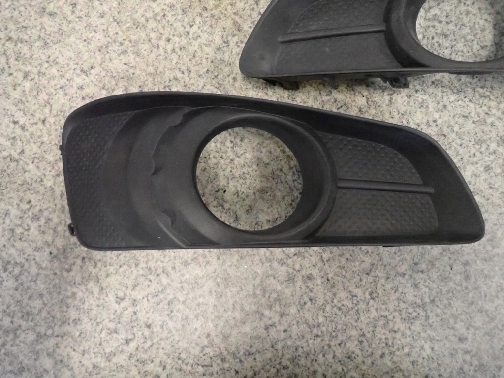 фото №1, Corolla verso 07- решітка протитуманної фари права