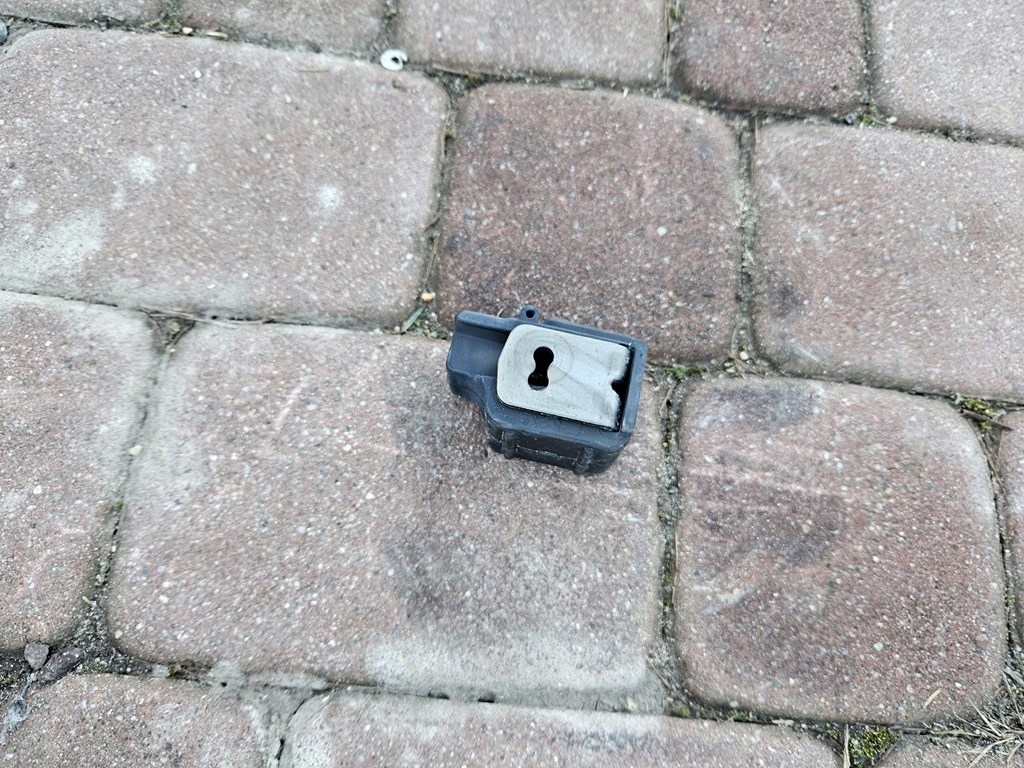 фото №1, Отбойник ограничитель дверь proace city berlingo rifter combo e 9820967380