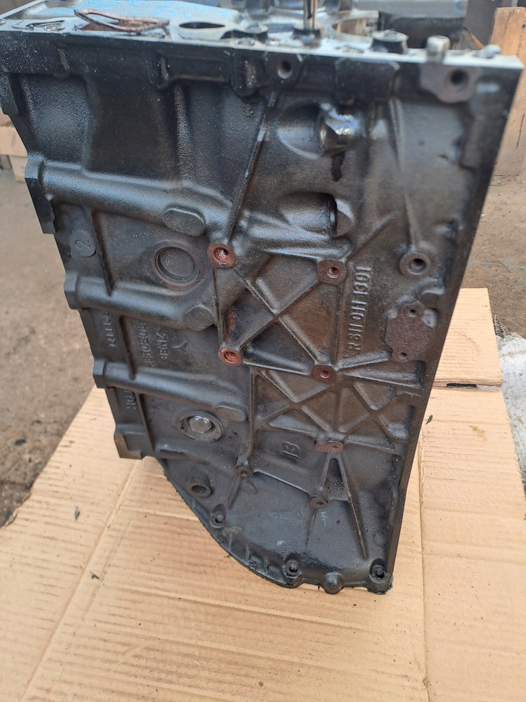 фото №2, Mercedes sprinter блок двигателя 2.2 cdi r6110111301