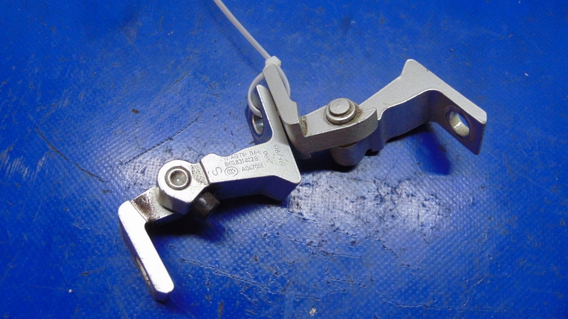 фото №1, Петли дверь правый задняя skoda octavia iii 13-20r