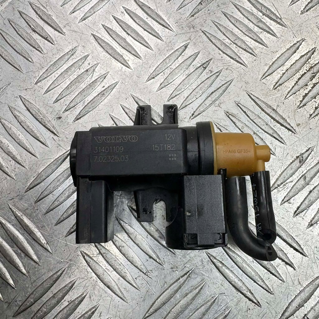Купити Volvo xc90 2017 клапан тиску 31401109