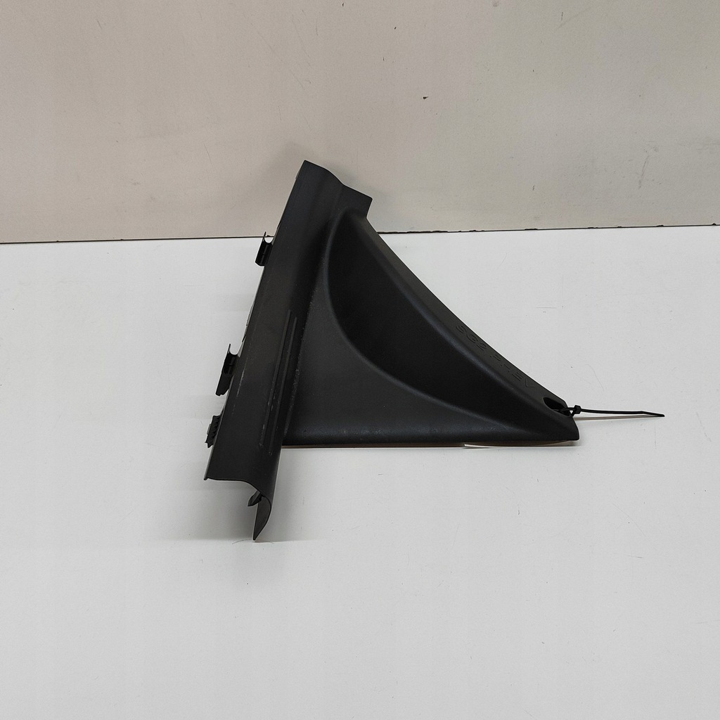 фото №5, Kia niro 2022 правая сторона молдинг порог задняя