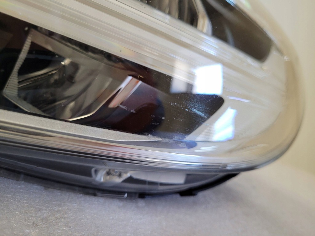 Volvo v40 рестайлинг  фара левая full led система левый 31420443 в Украине