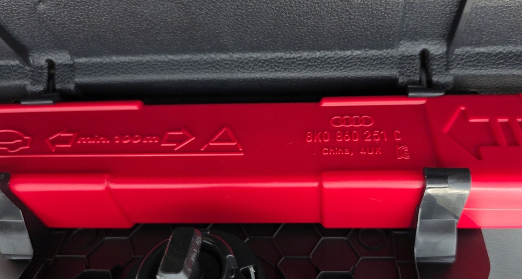 фото №4, Обивка крышки задняя vw t-roc 2ga867605d оригинал ideał