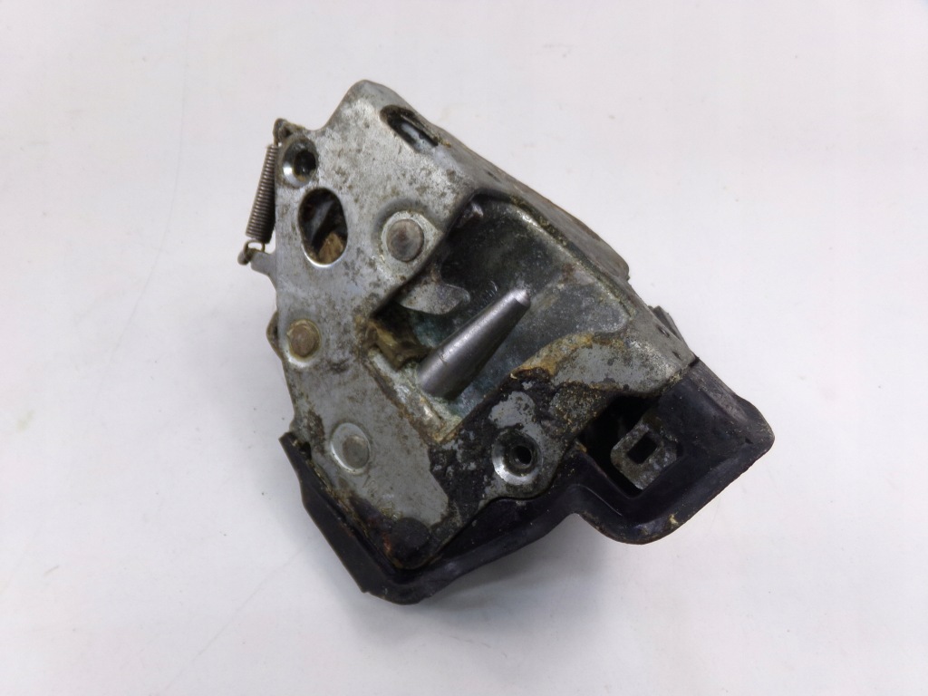 Купить Mercedes s w126 замок дверь задний  правый